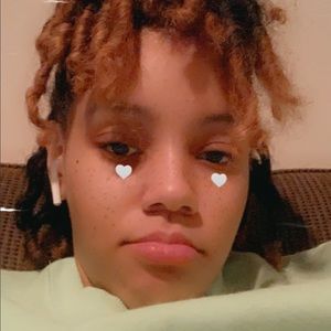 Meet your Posher, Alantis